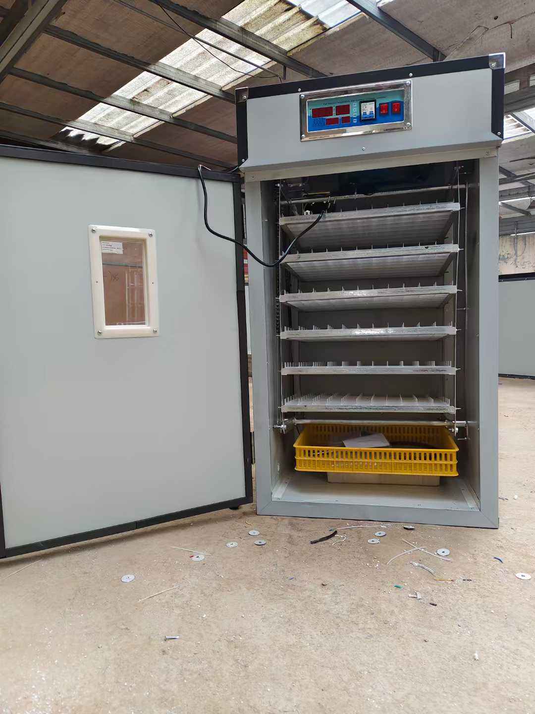 Fully Automatic Egg Incubator  - огляд і ціна Poultry Incubator